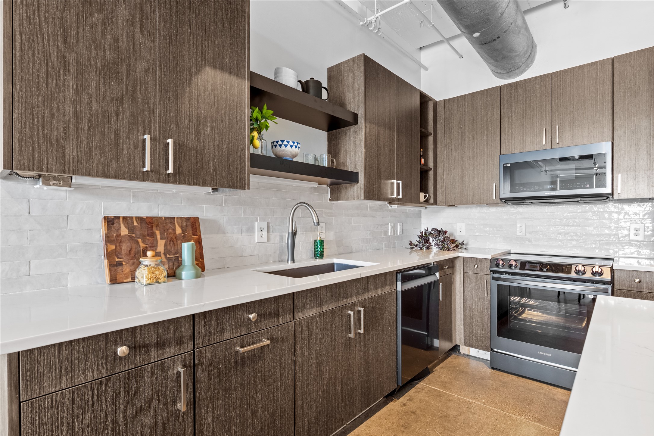 1122 Jackson Street 203