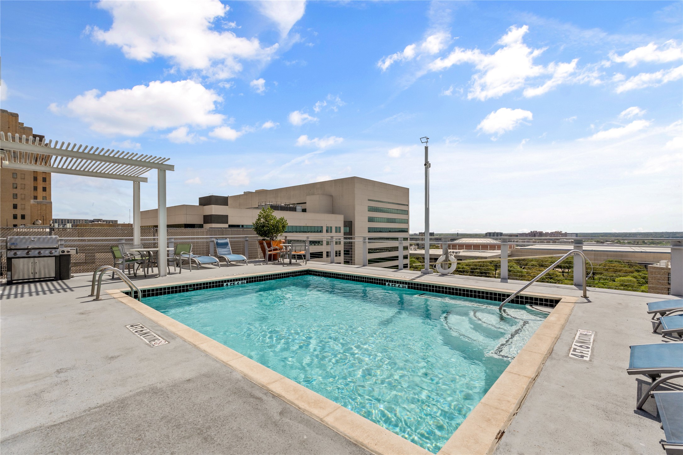 1122 Jackson Street 203