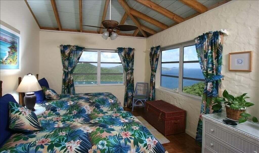 15-6 Carolina, St John