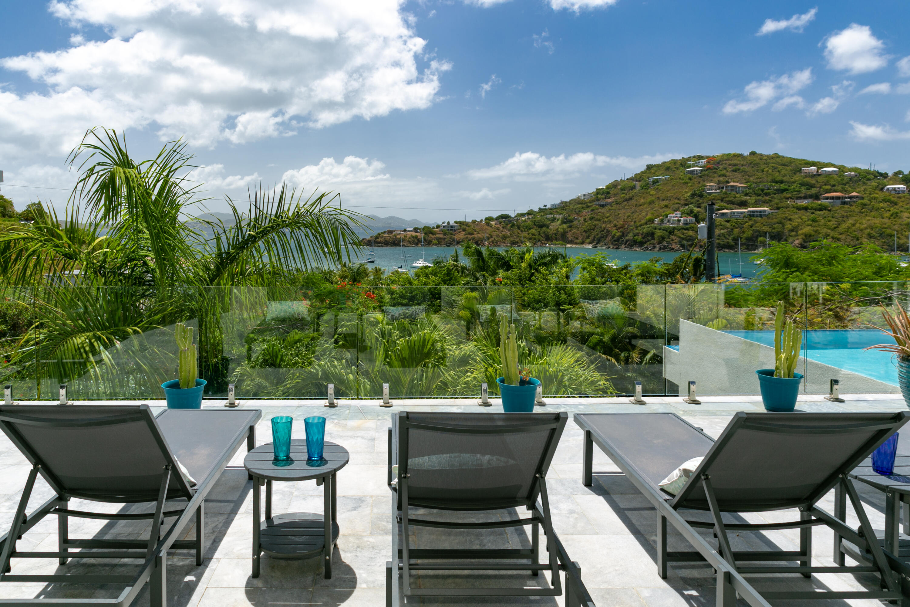 330-9 Chocolate Hole, St John