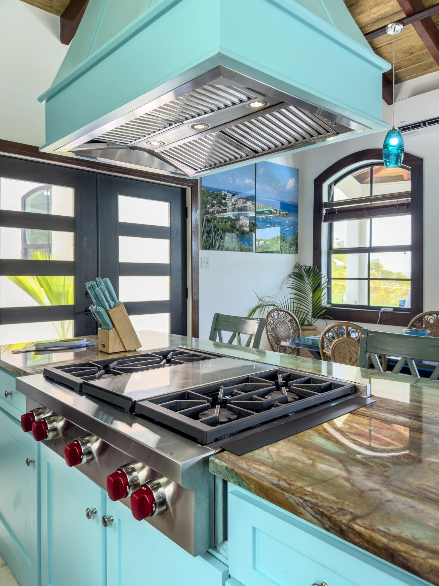 330-9 Chocolate Hole, St John