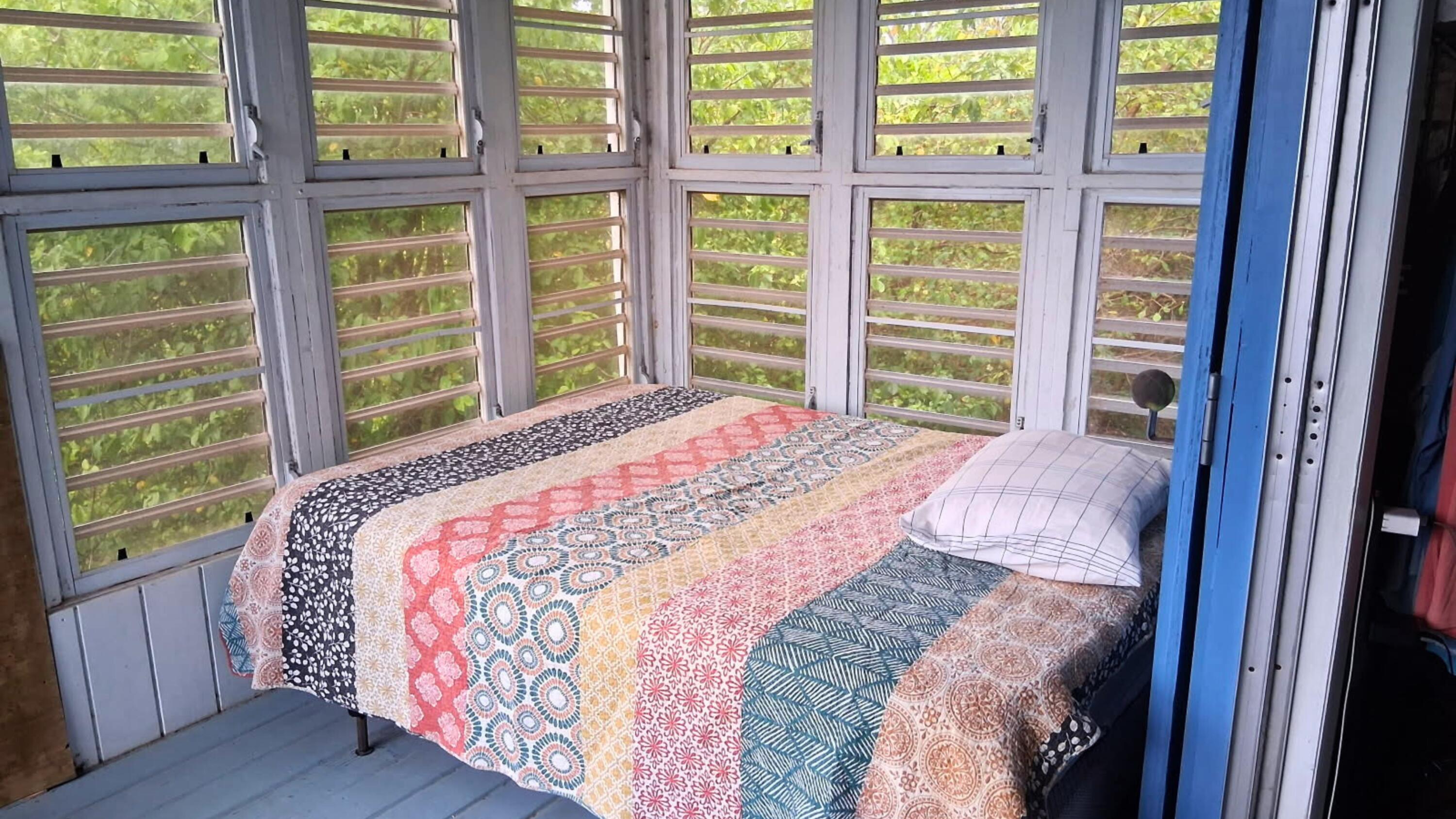 1-32A Carolina, St John