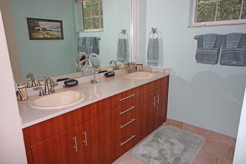 3B-60 Sans Soucci & Guinea Gut, St John