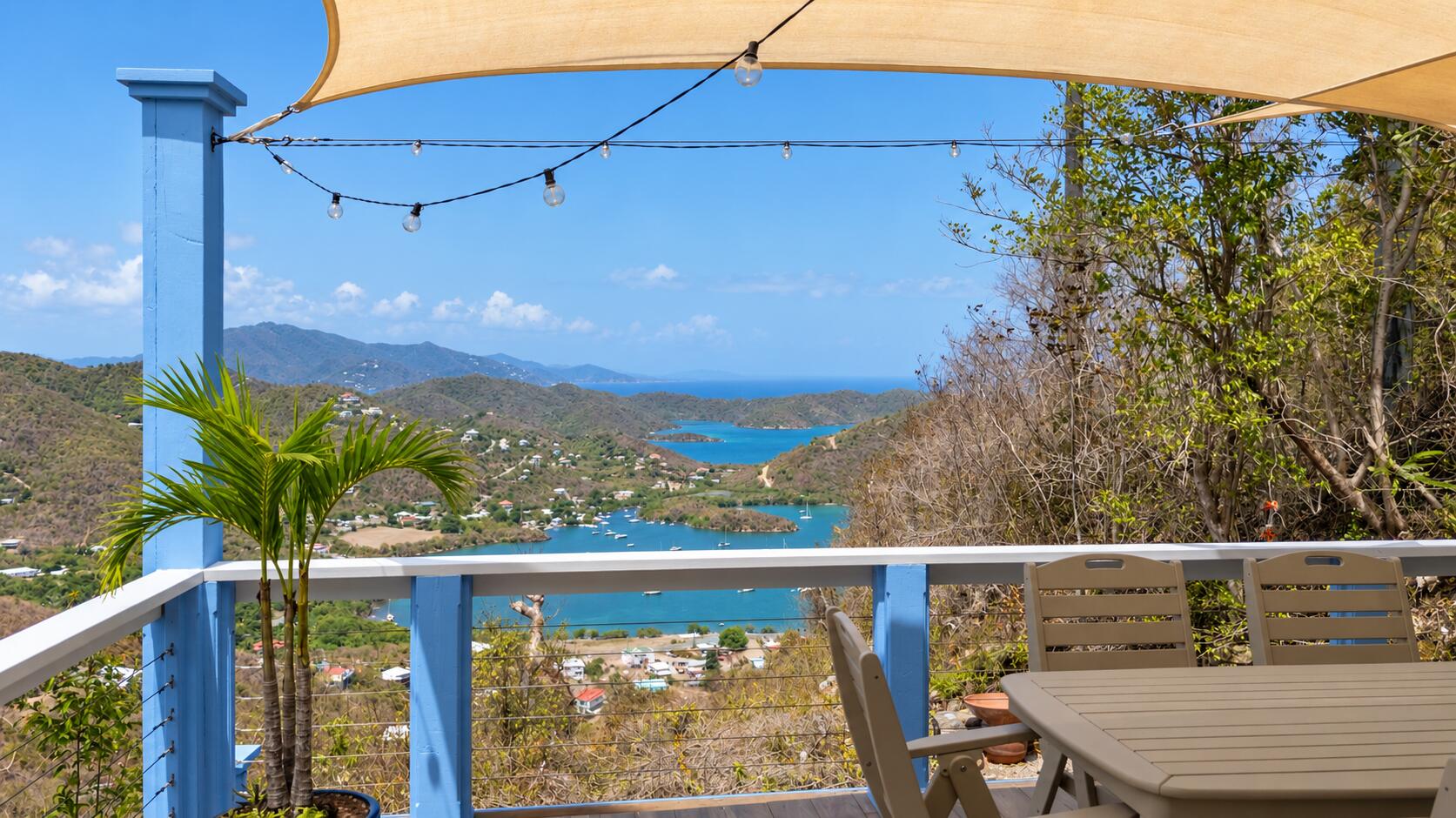 10-26-5REM Carolina, St John