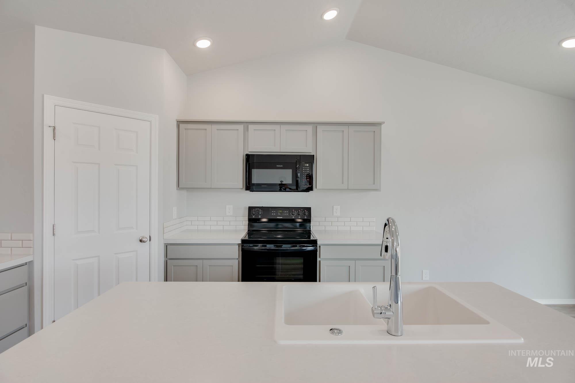 408 Jadeite Ave.