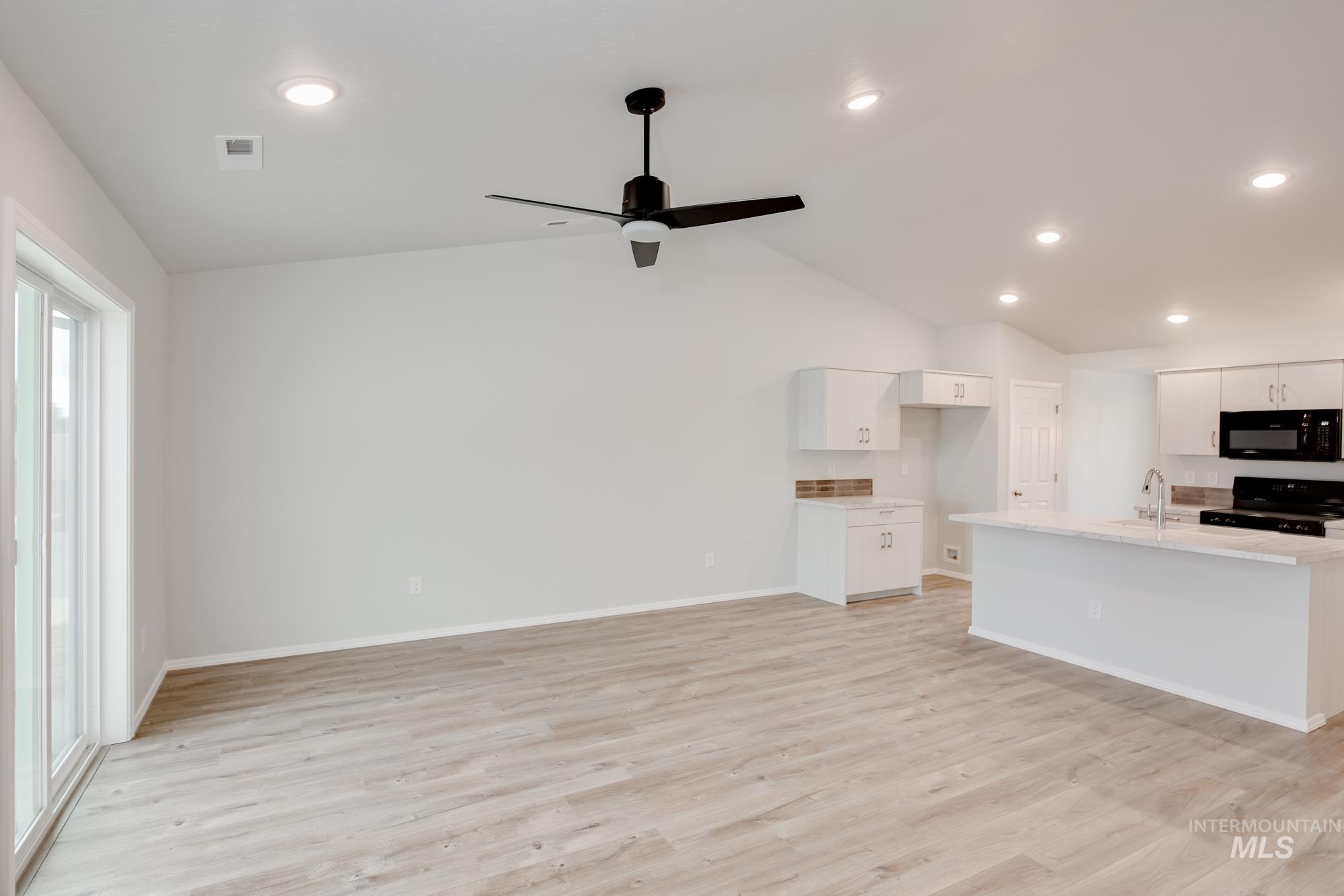 11106 W Peterborough St