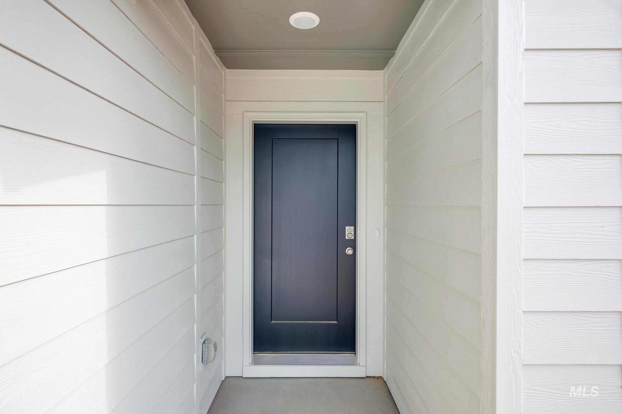 11106 W Peterborough St