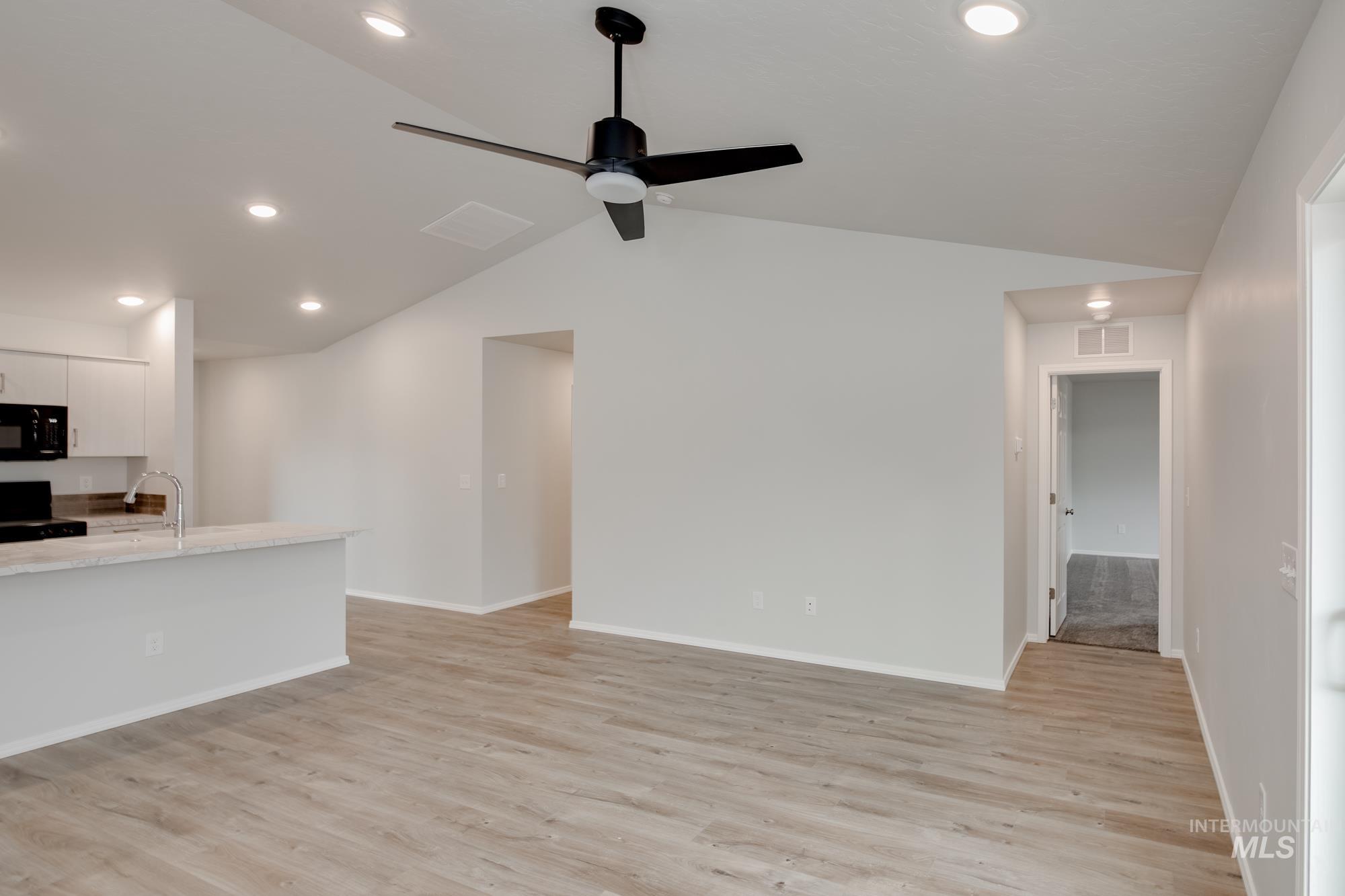 11106 W Peterborough St