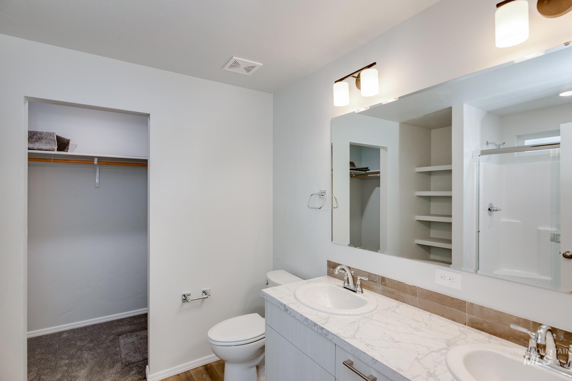 11106 W Peterborough St