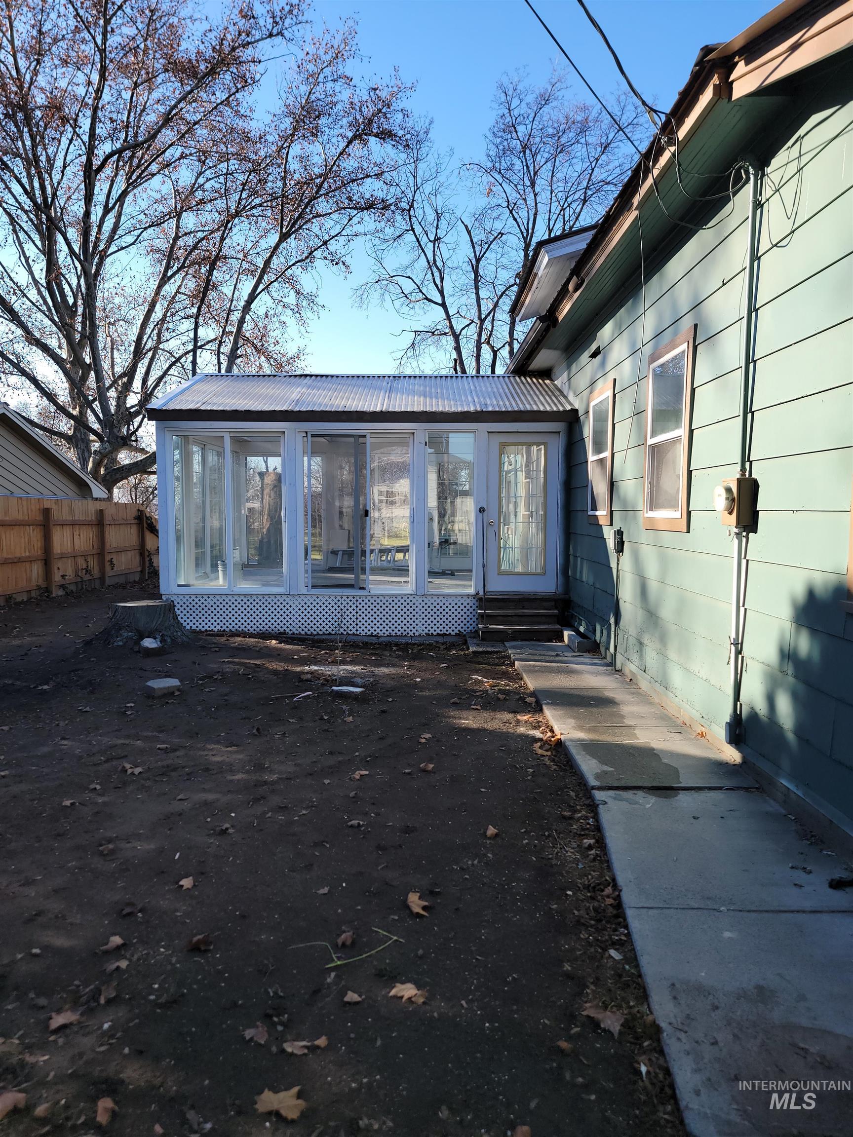 612 N 4th Street