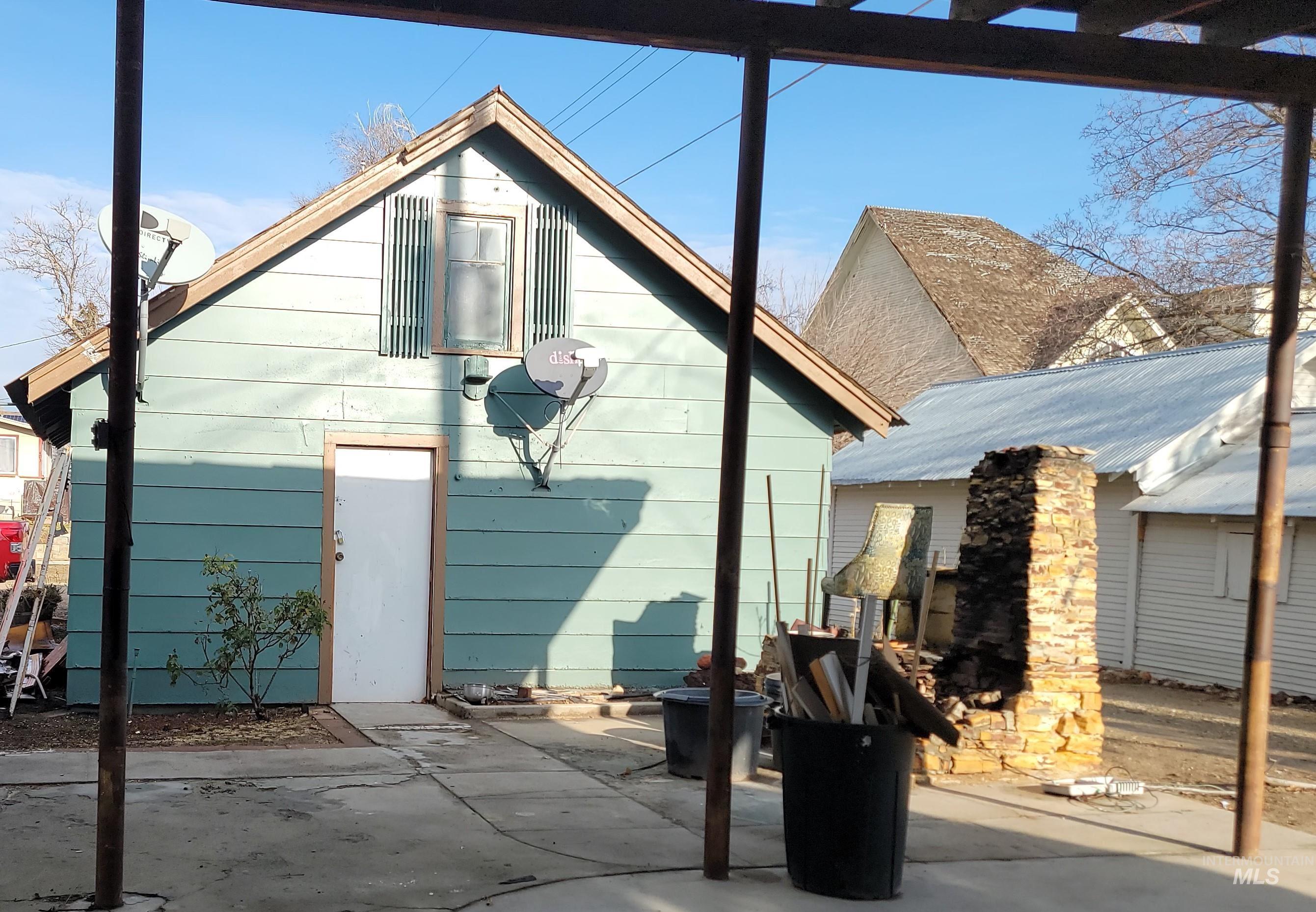 612 N 4th Street