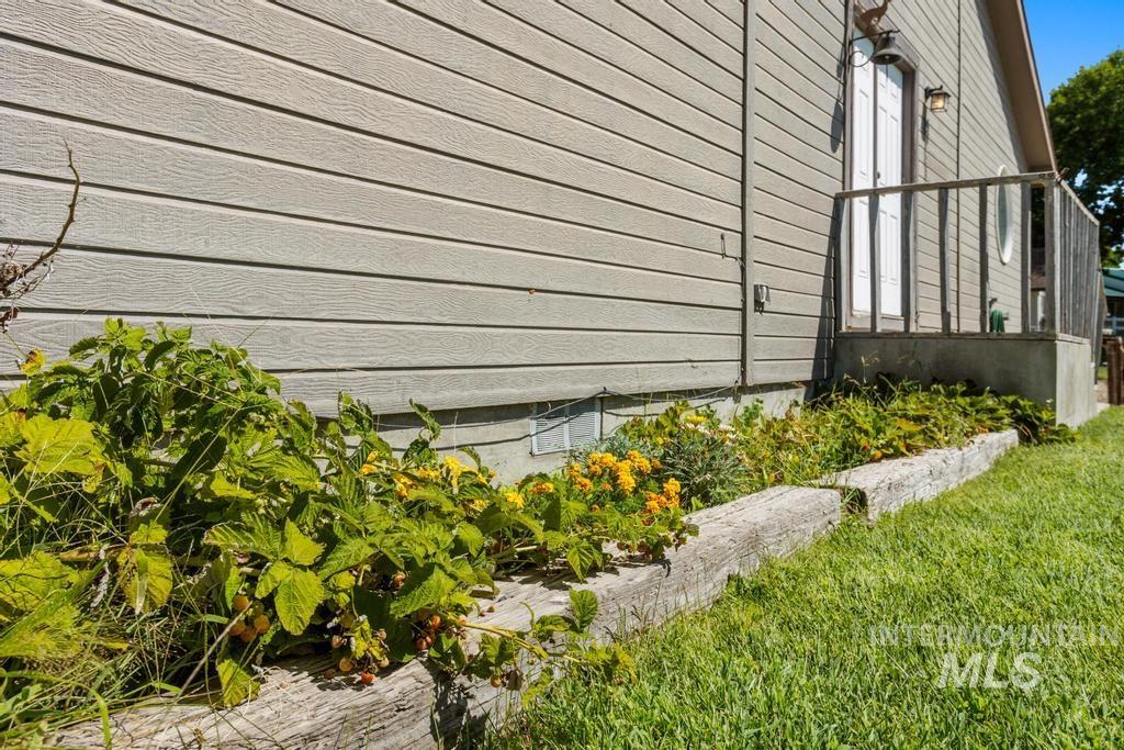 1009 E Stockton Road