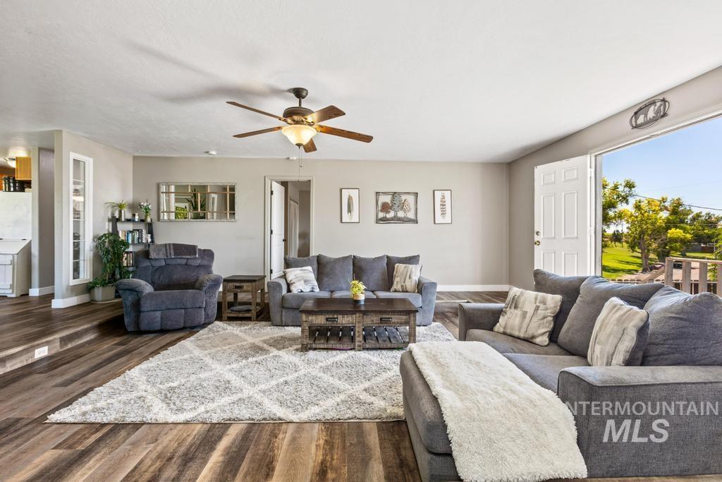 1009 E Stockton Road