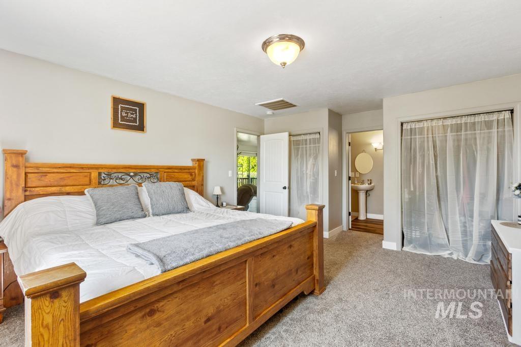 1009 E Stockton Road