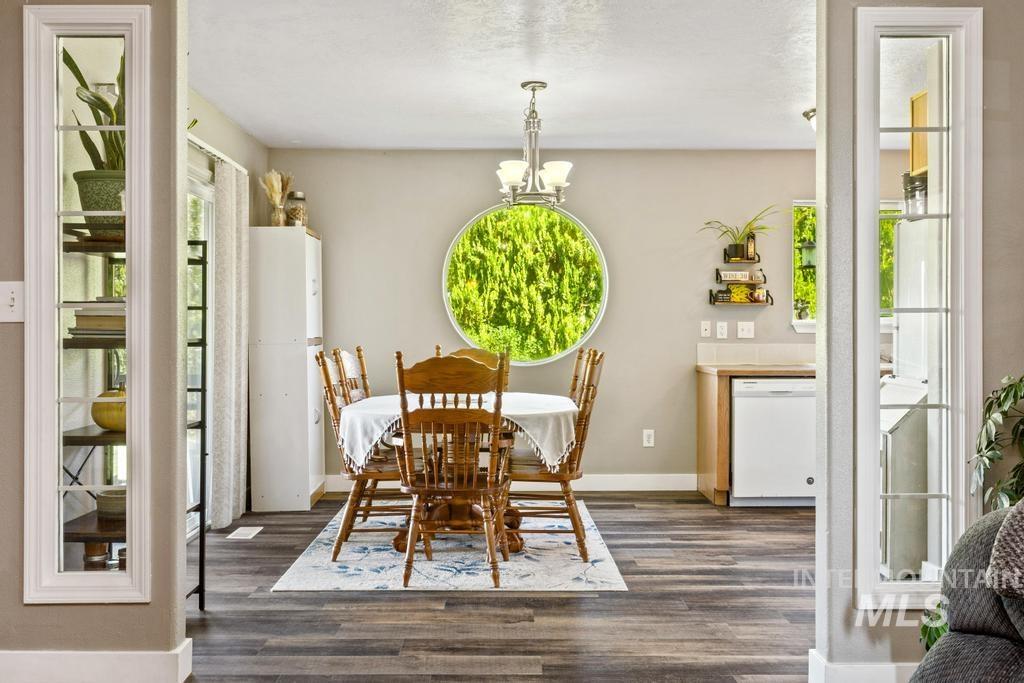 1009 E Stockton Road