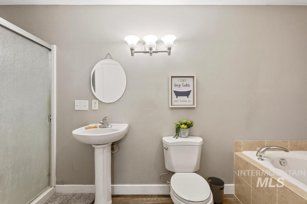 1009 E Stockton Road