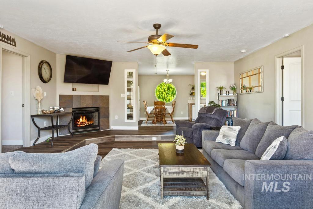 1009 E Stockton Road