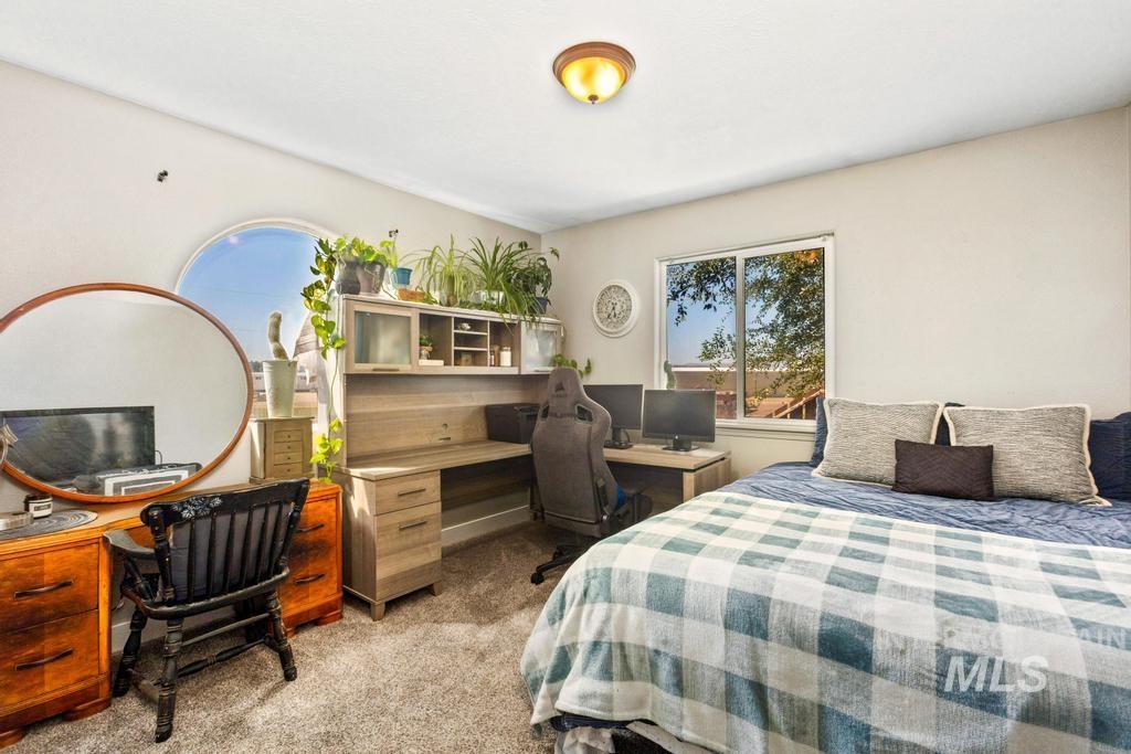 1009 E Stockton Road