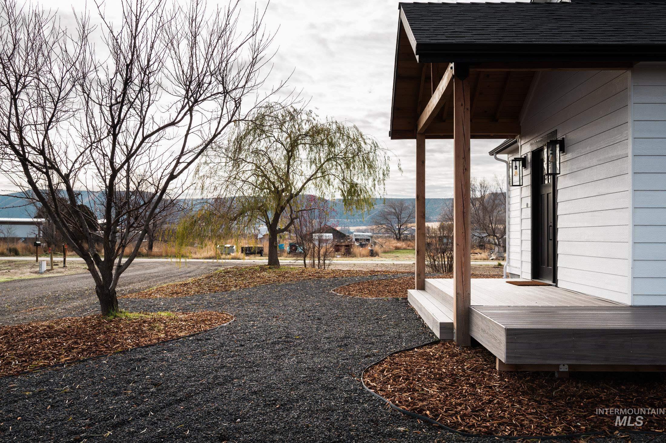 3020 W Sales Yard Rd