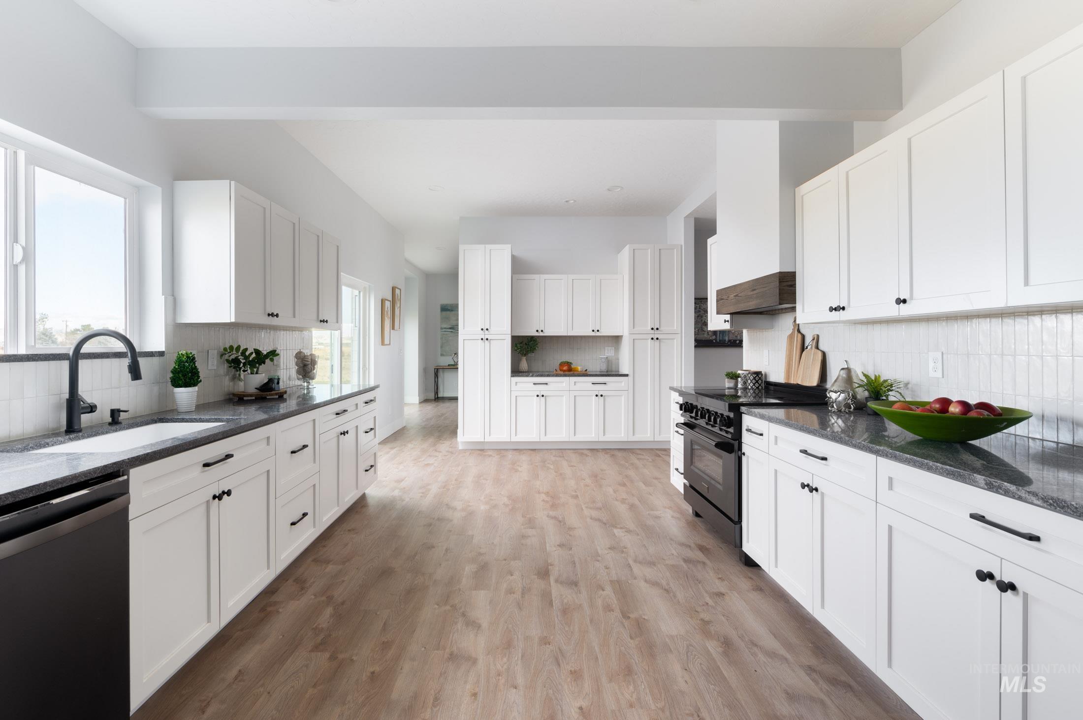 3020 W Sales Yard Rd