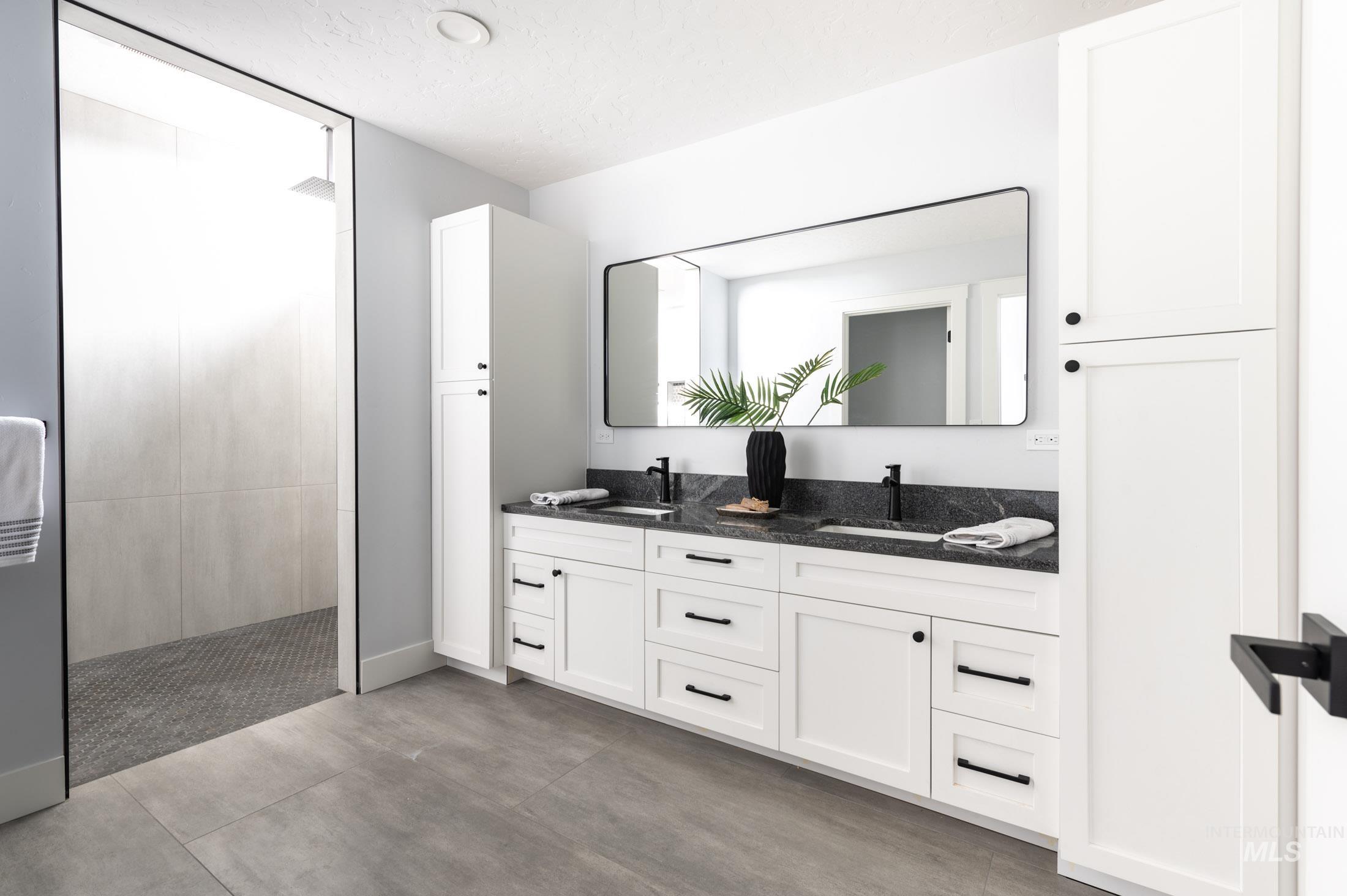 3020 W Sales Yard Rd