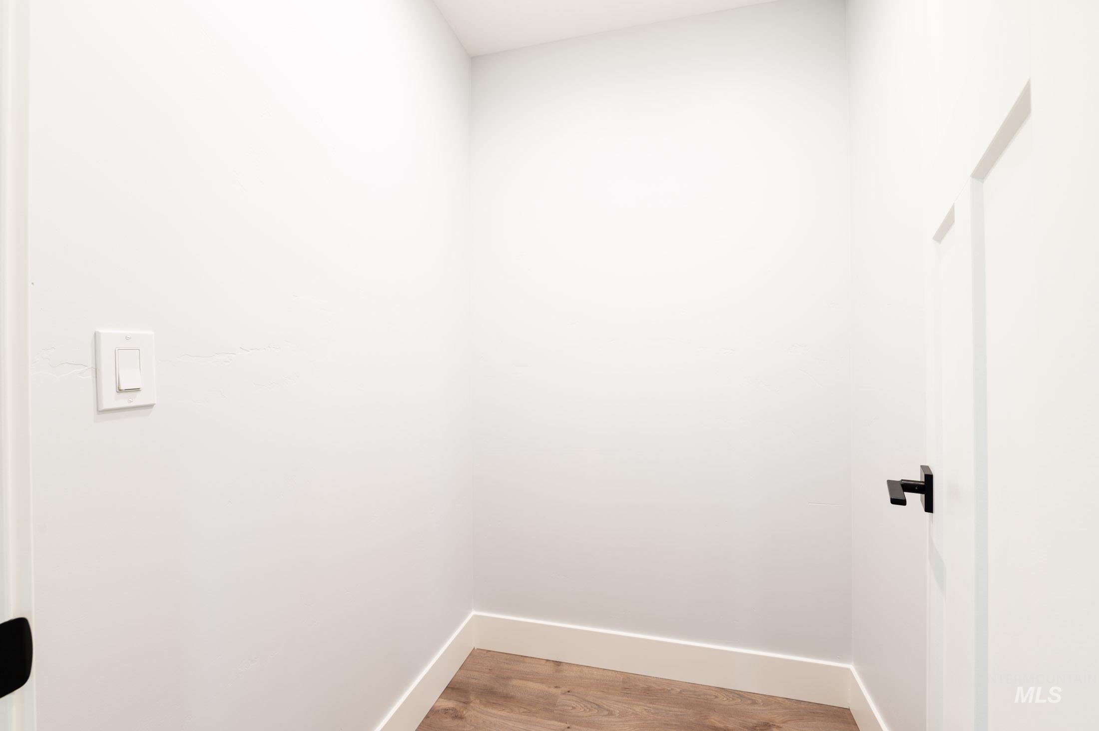 3020 W Sales Yard Rd