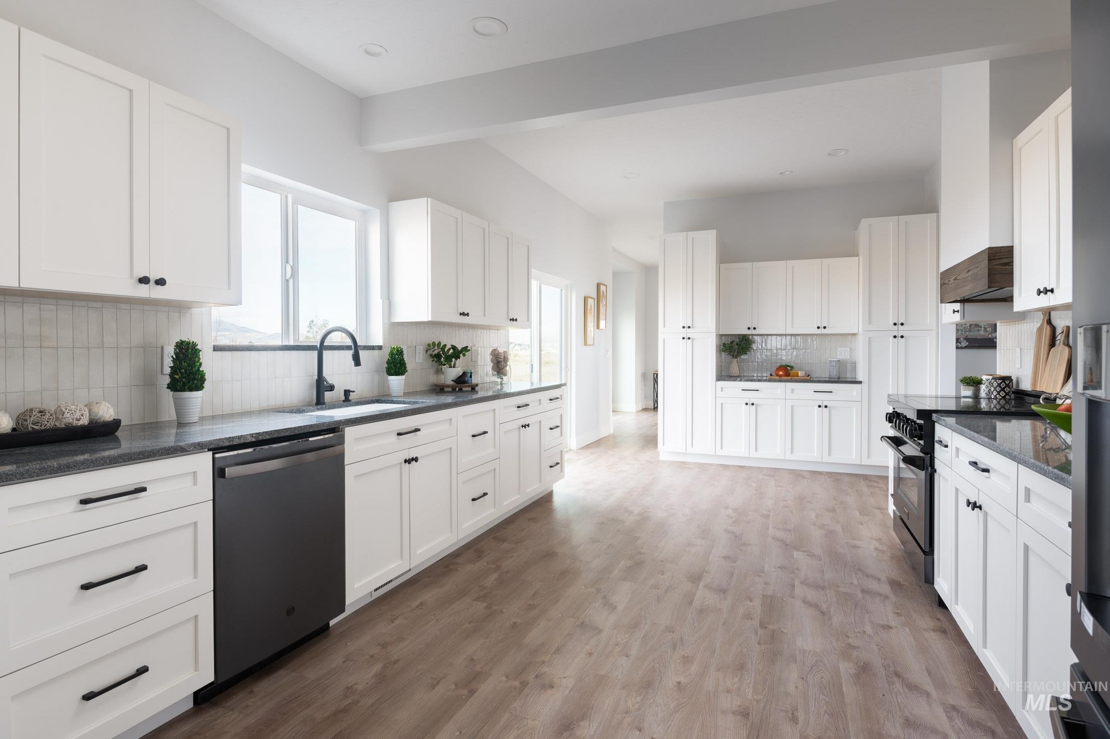 3020 W Sales Yard Rd