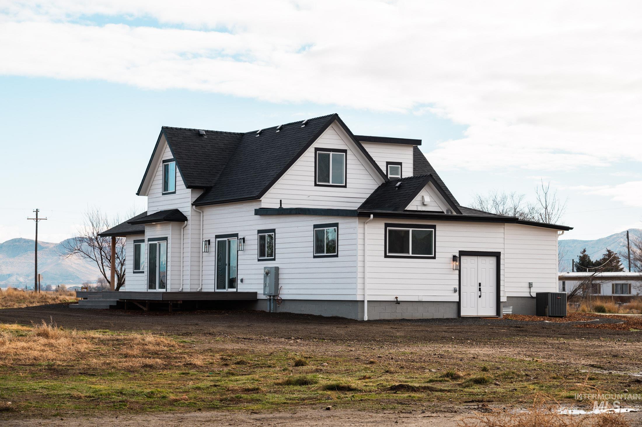 3020 W Sales Yard Rd