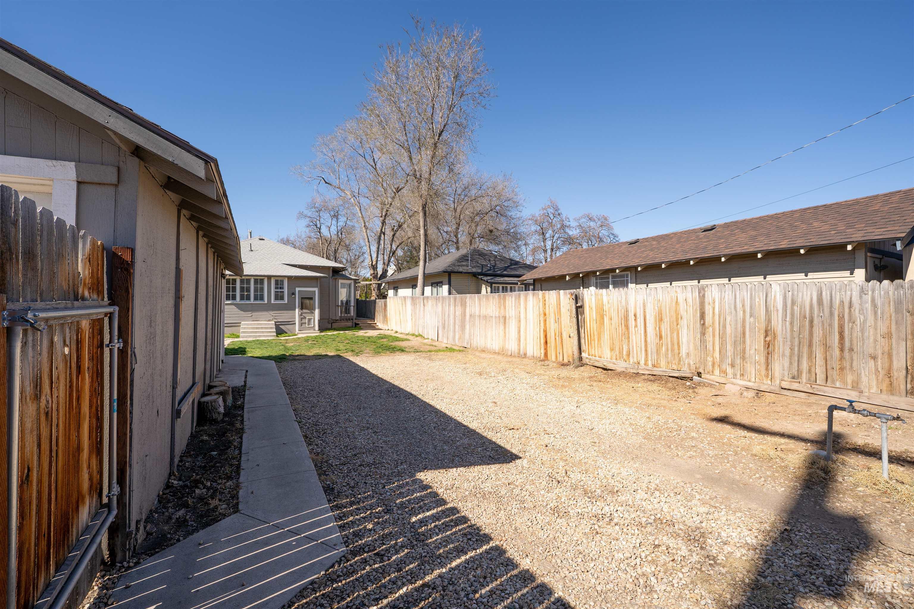 820 11th Ave South