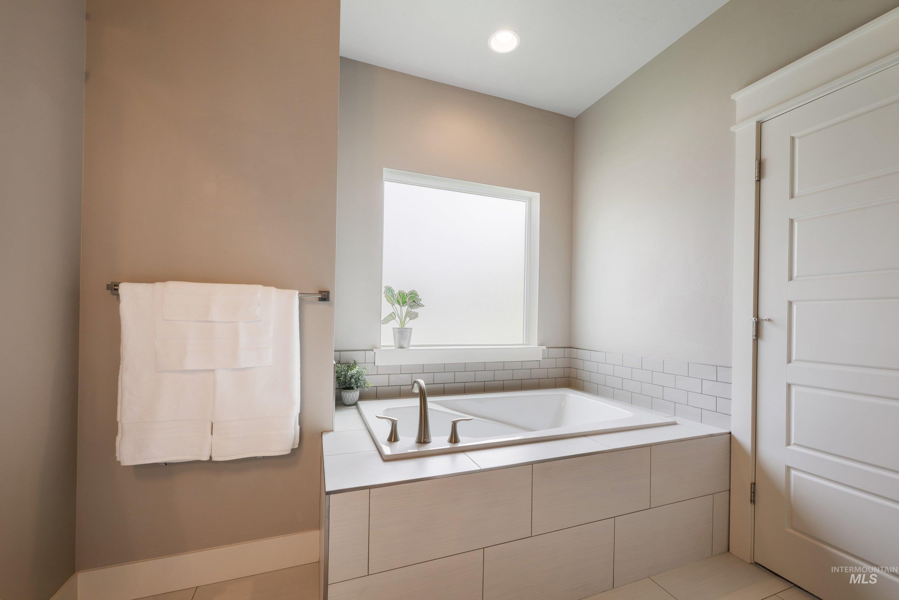 4067 Whistling Heights Way