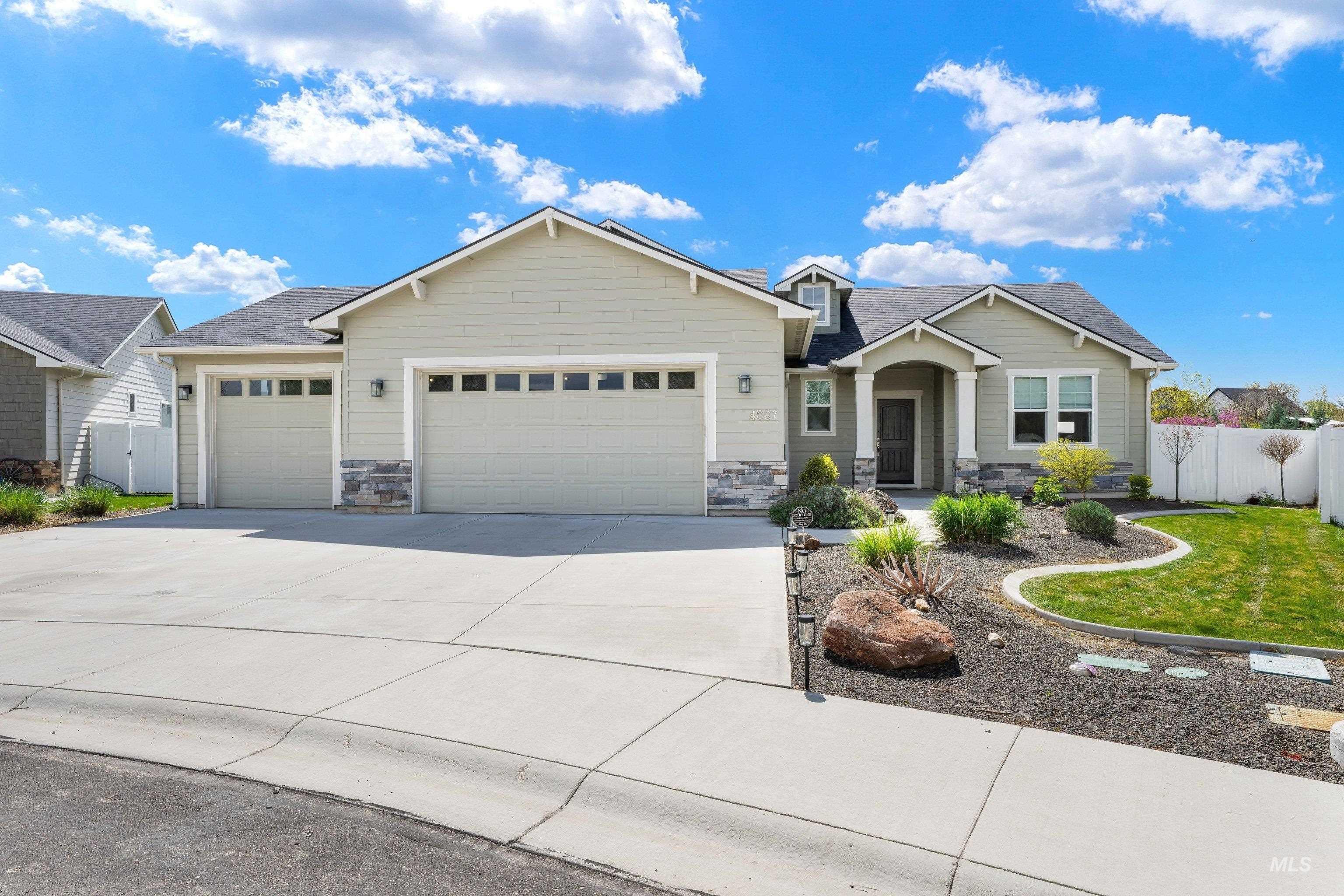 4067 Whistling Heights Way