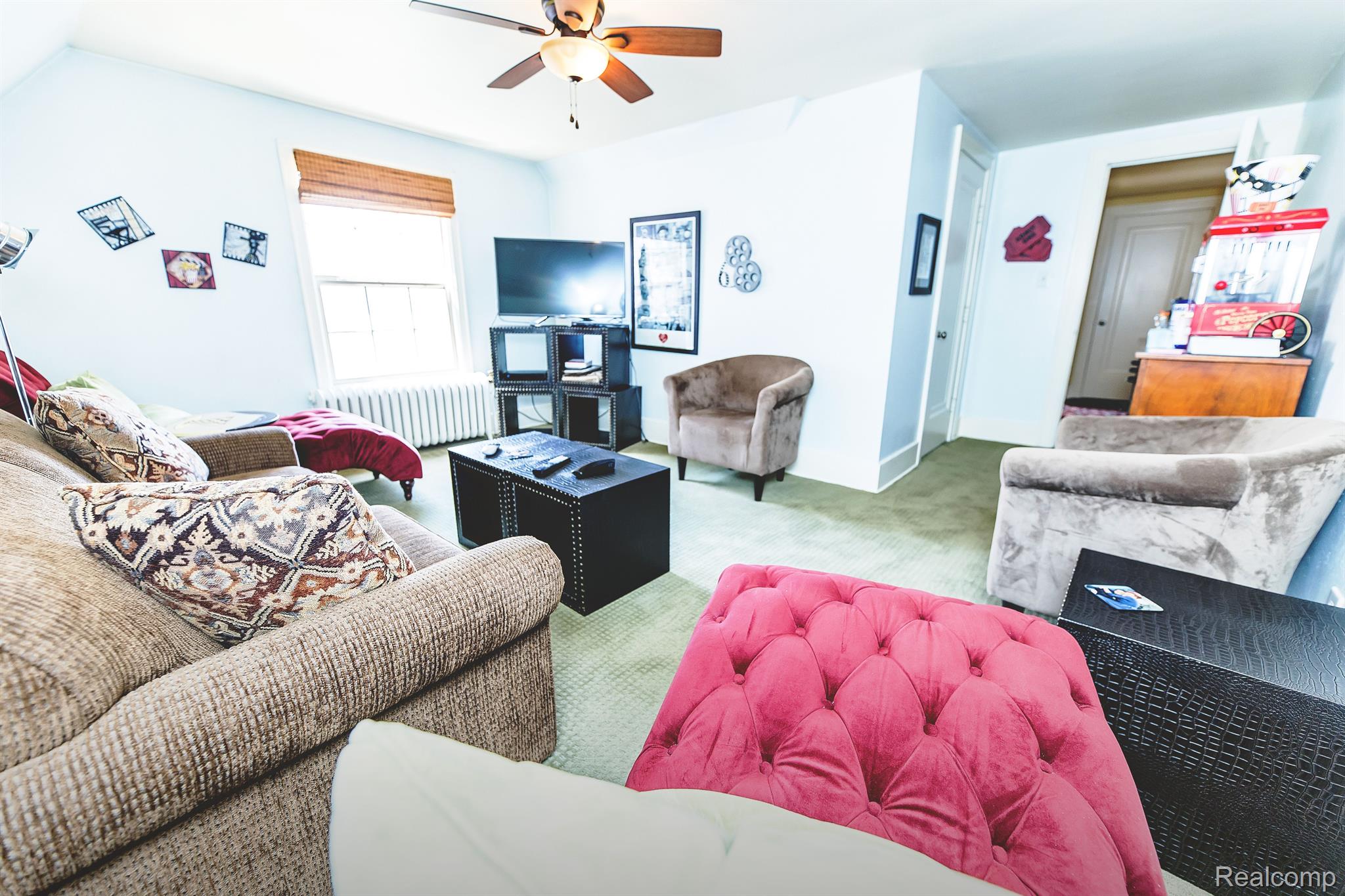 1017 WOODLAWN PARK DR