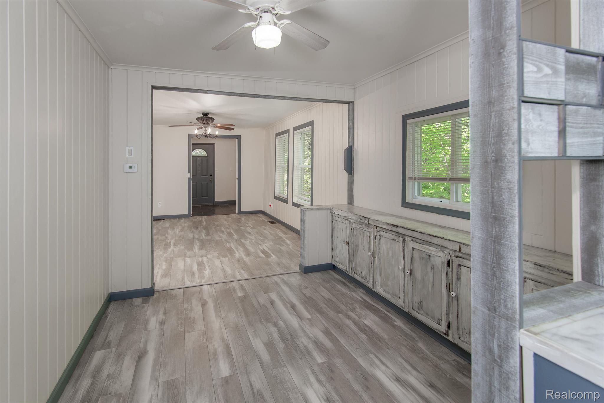 9587 PORTAGE TRL