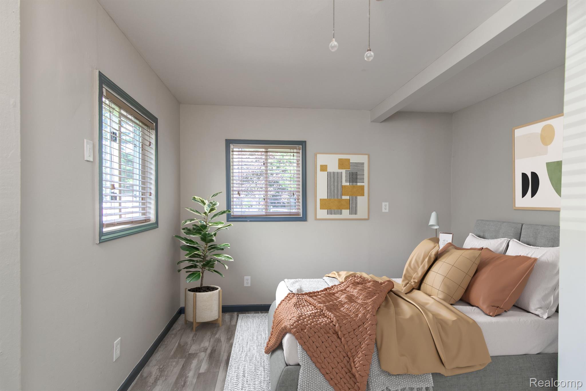 9587 PORTAGE TRL