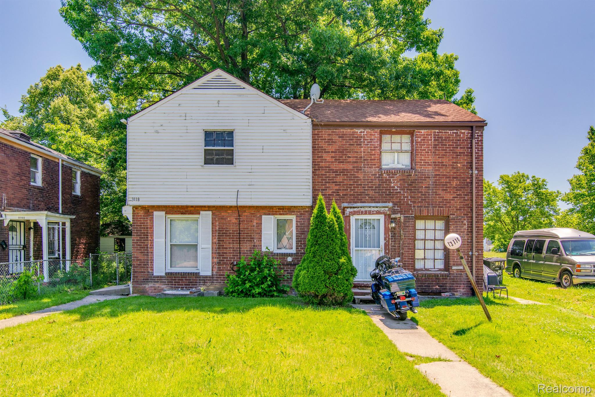 13118 FRANKFORT ST