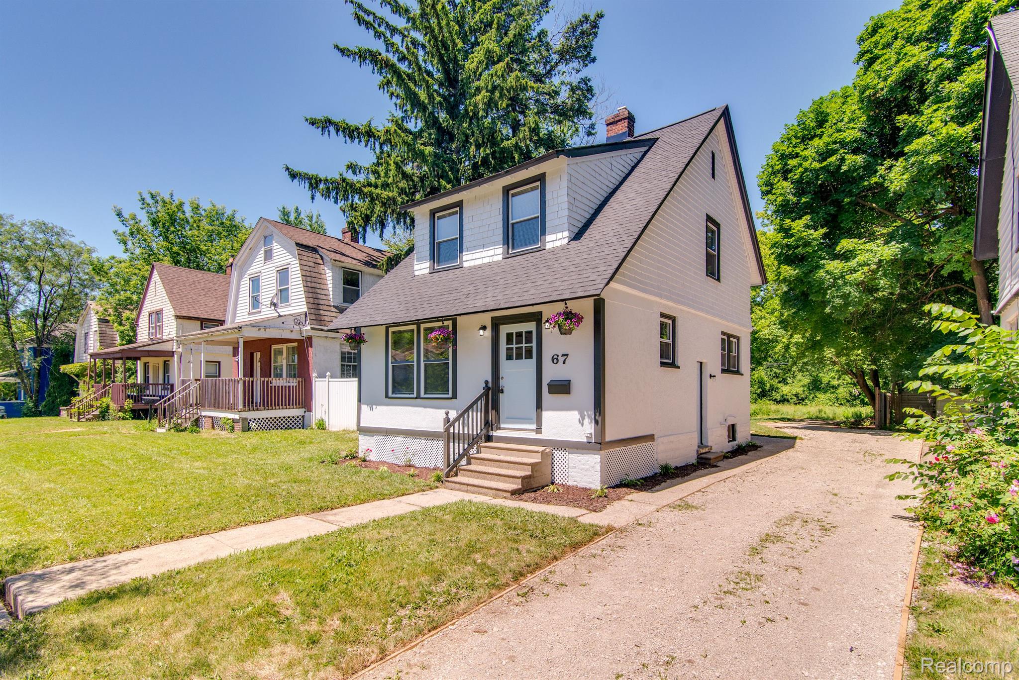 67 OLIVER ST