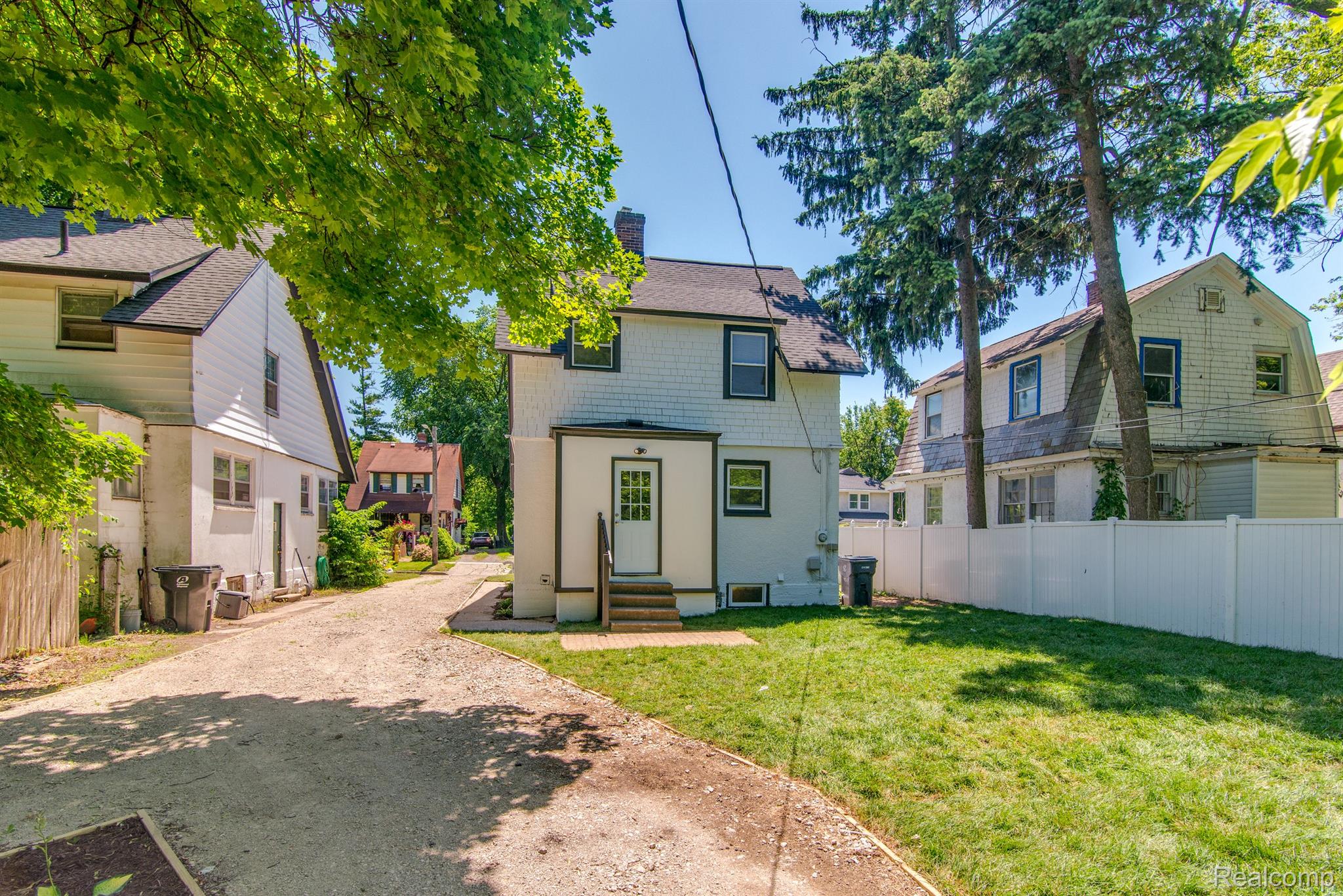67 OLIVER ST