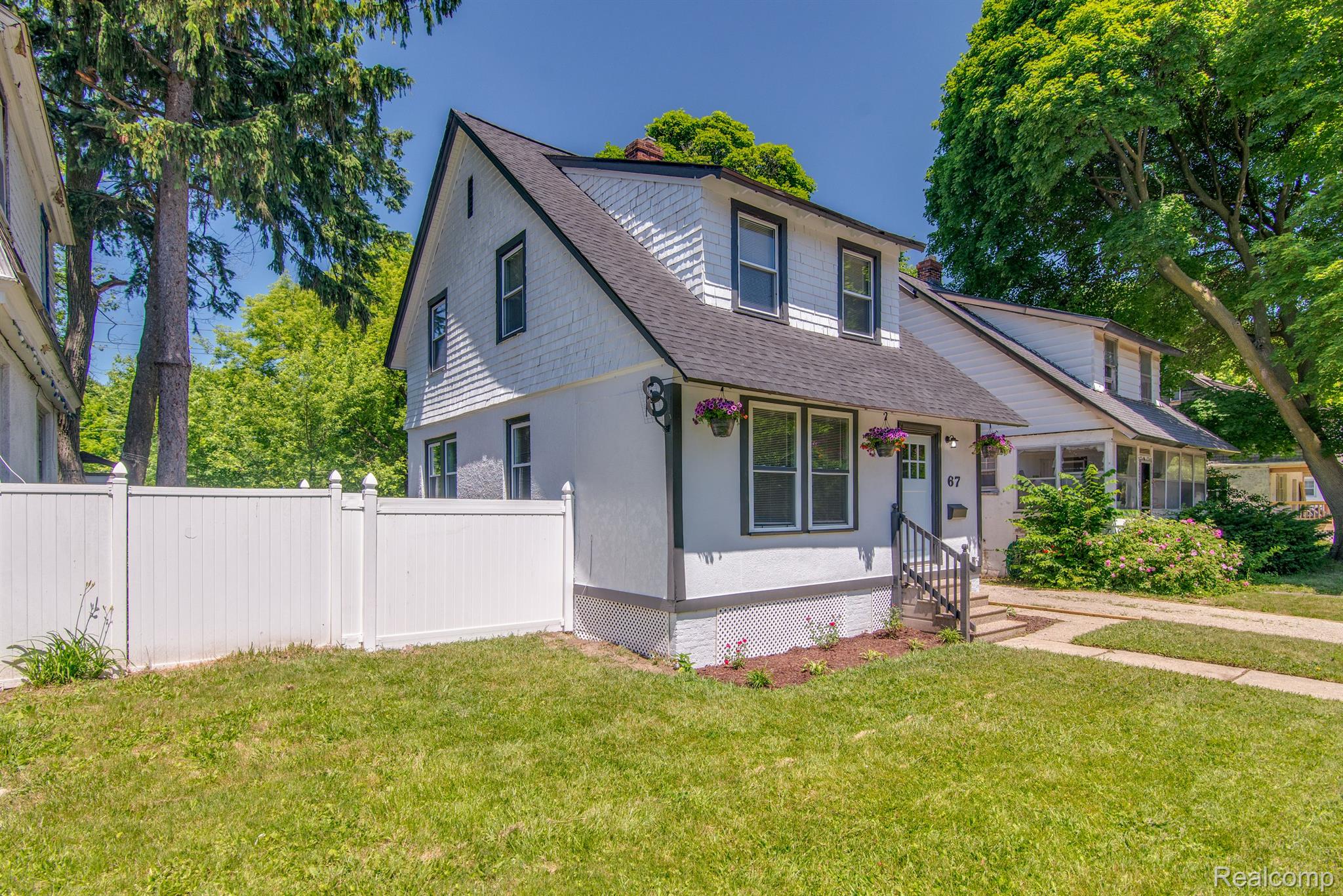 67 OLIVER ST