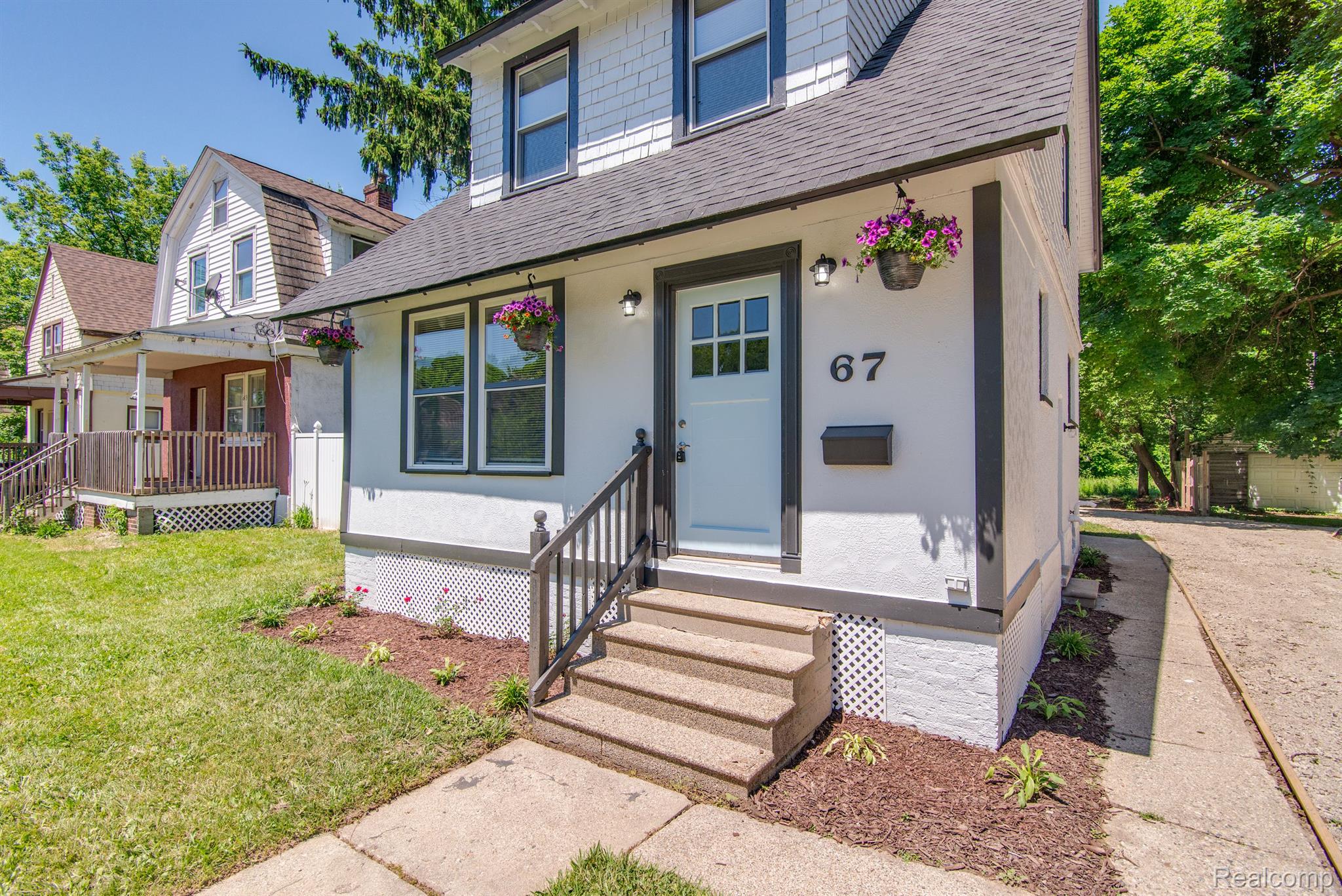67 OLIVER ST