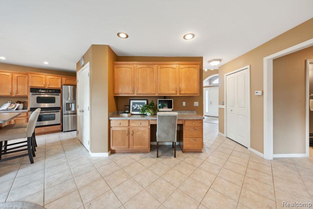 24384 THATCHER DR