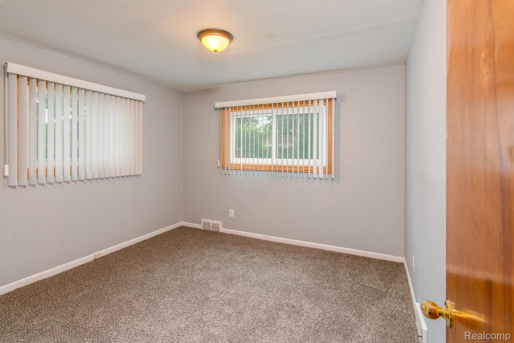 460 FARMINGTON RD