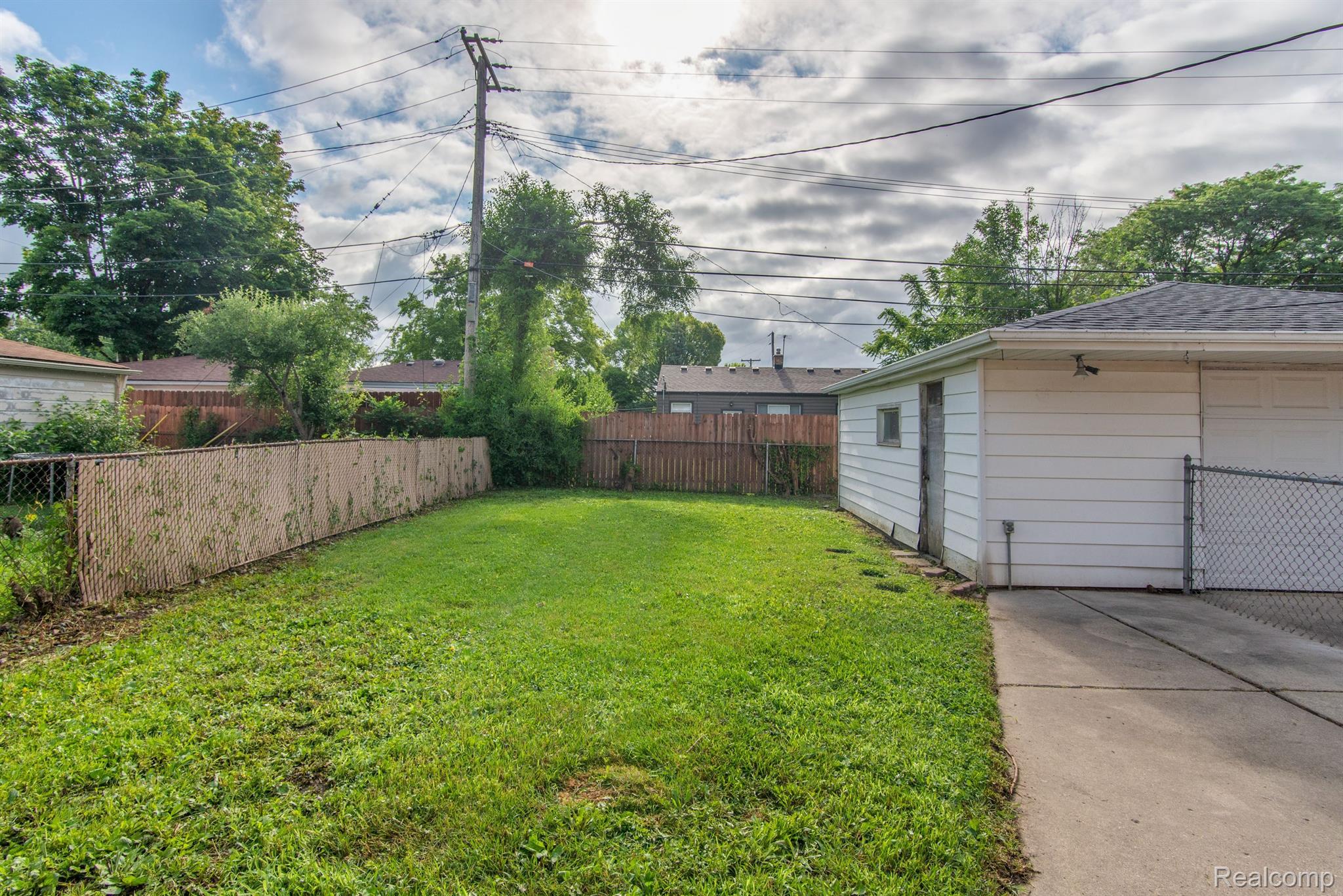 460 FARMINGTON RD
