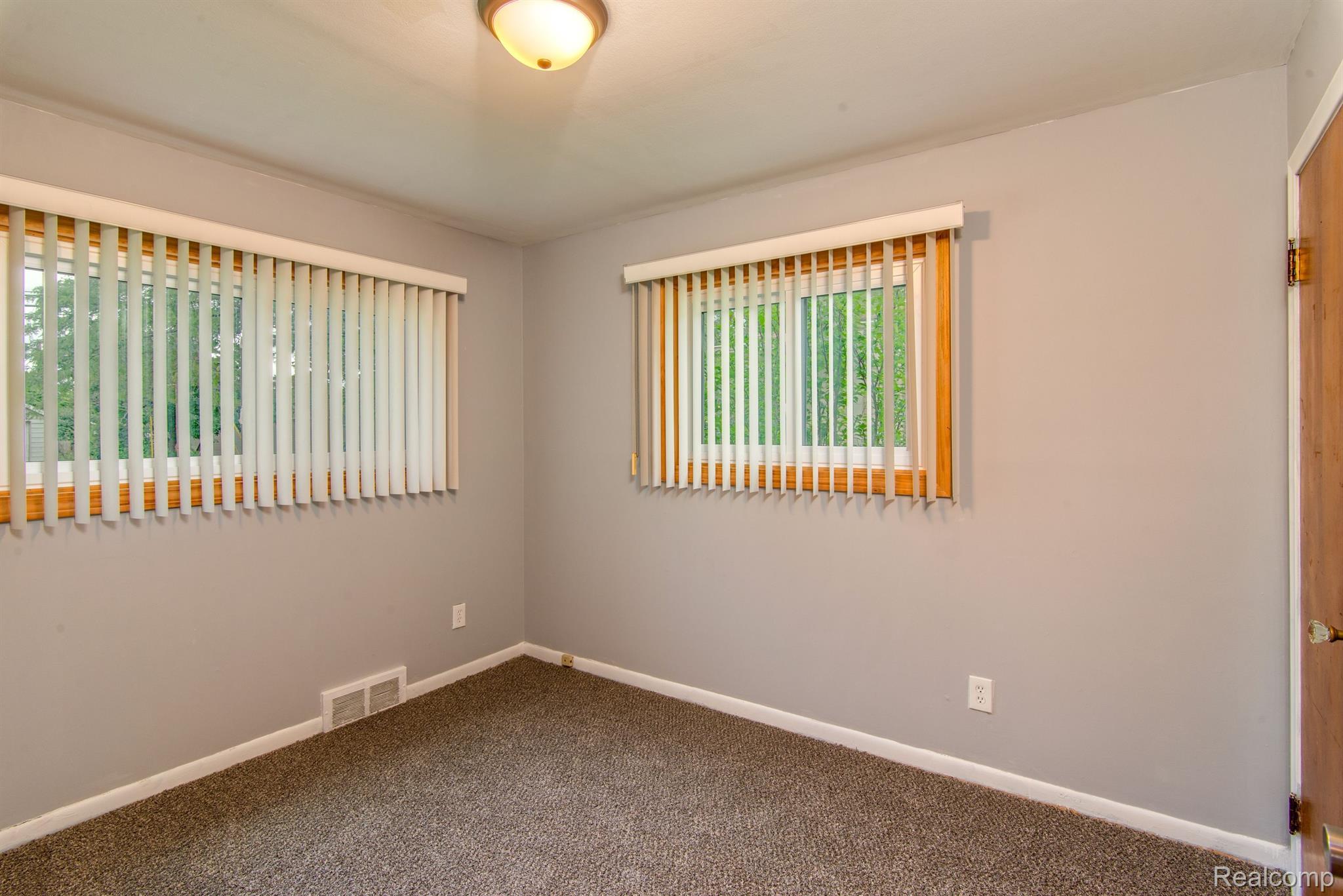 460 FARMINGTON RD
