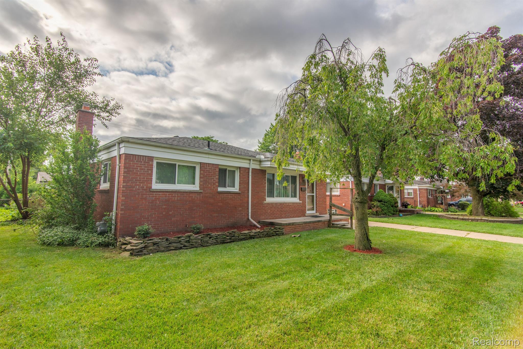 460 FARMINGTON RD