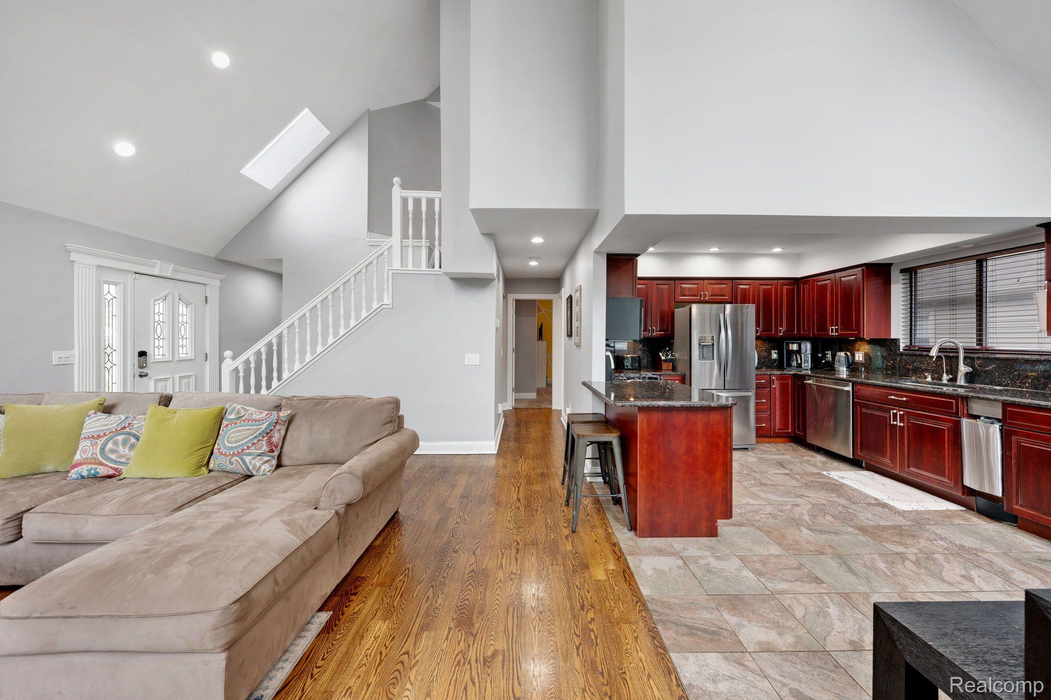 1676 Oldtown AVE