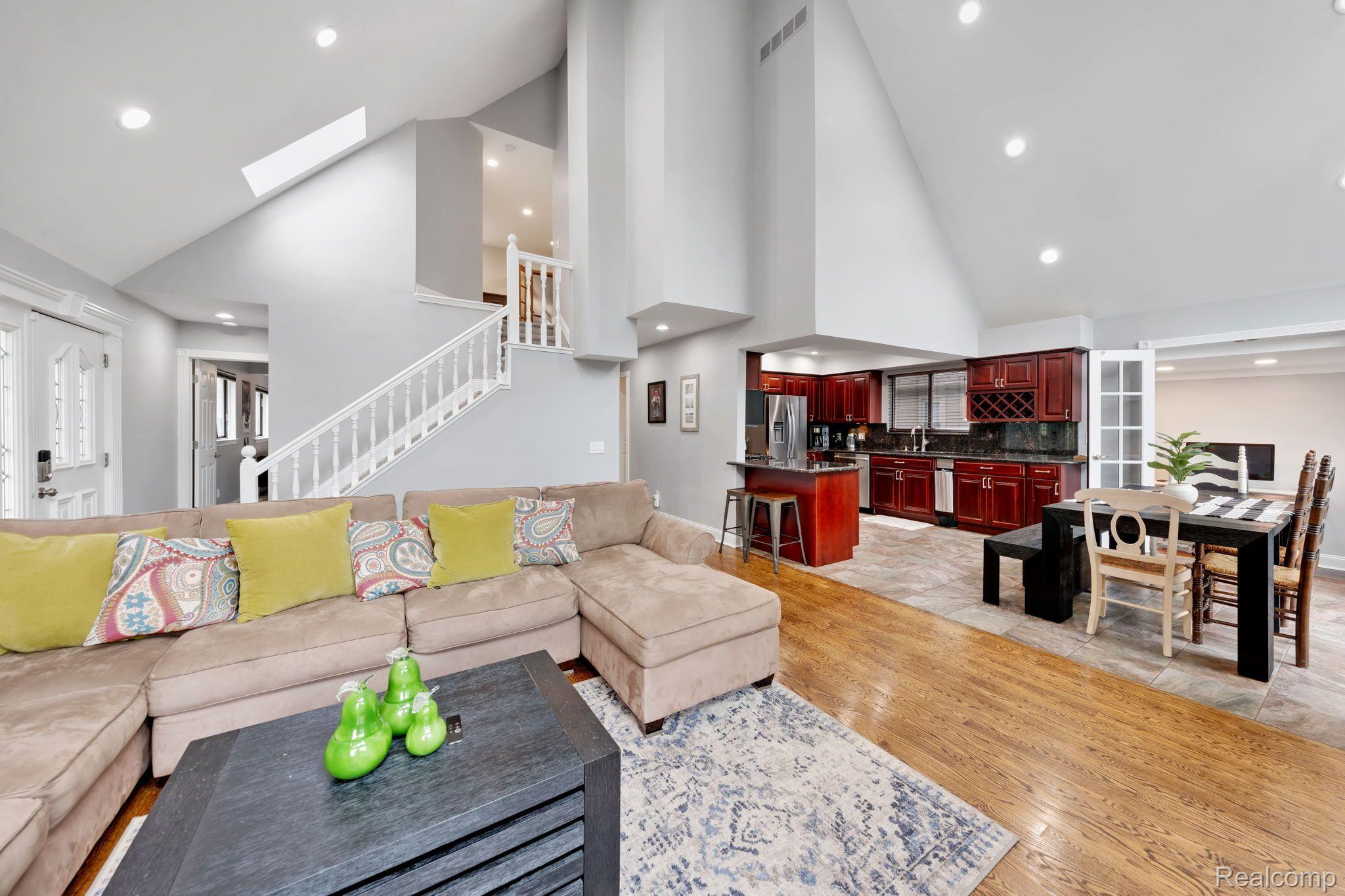 1676 Oldtown AVE