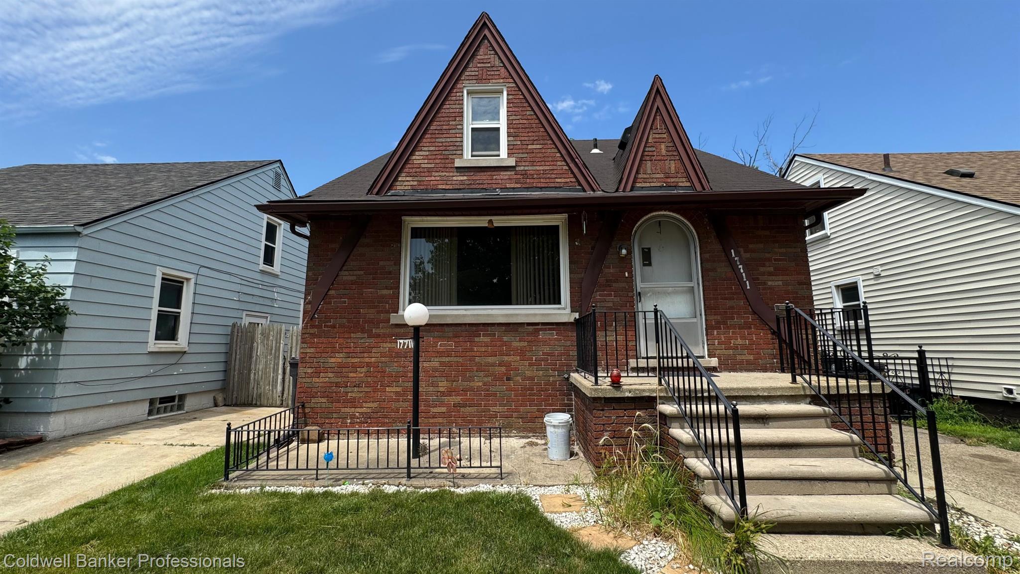 17711 HENRY ST