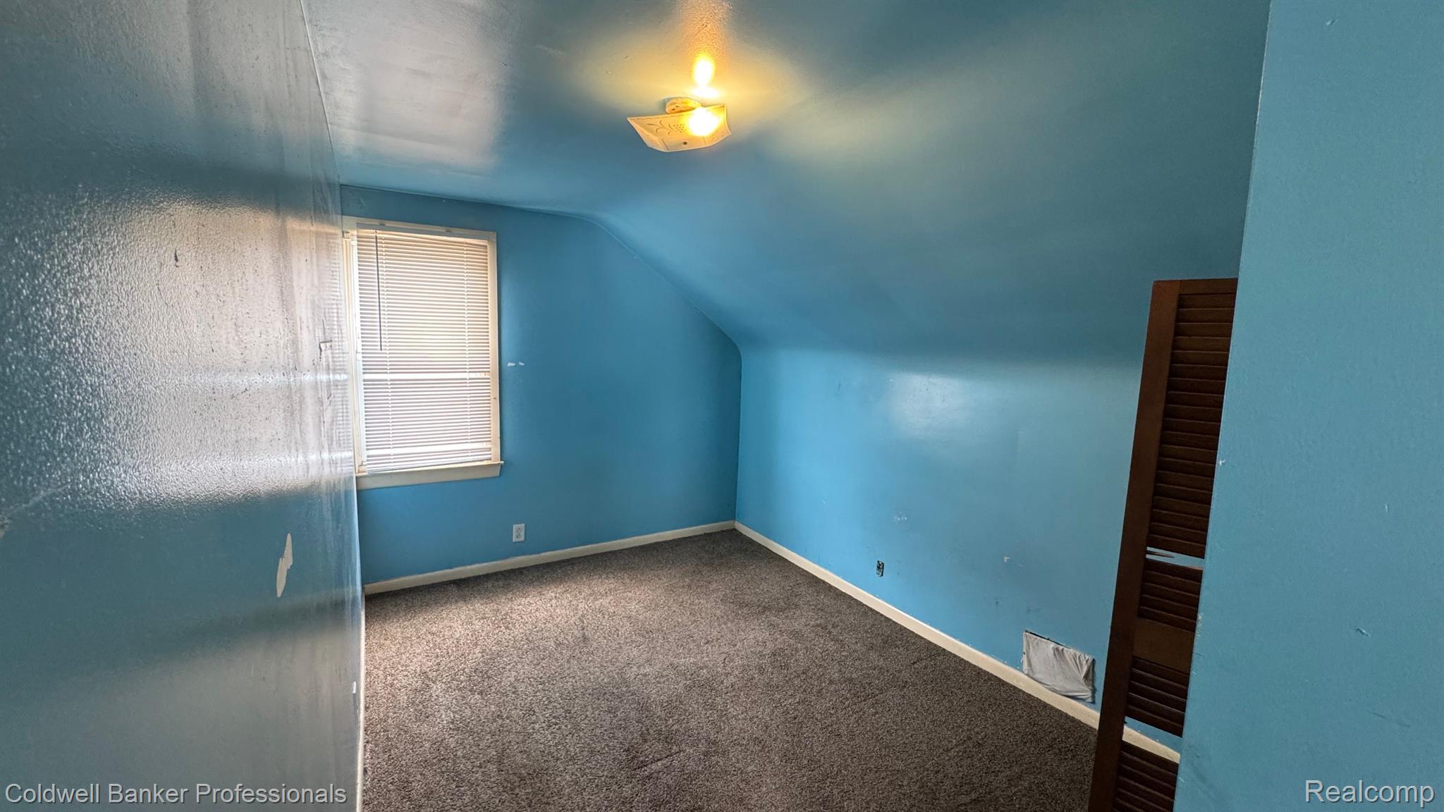 17711 HENRY ST