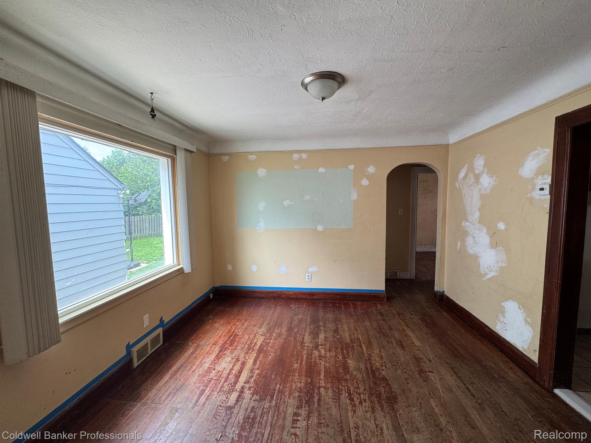 17711 HENRY ST