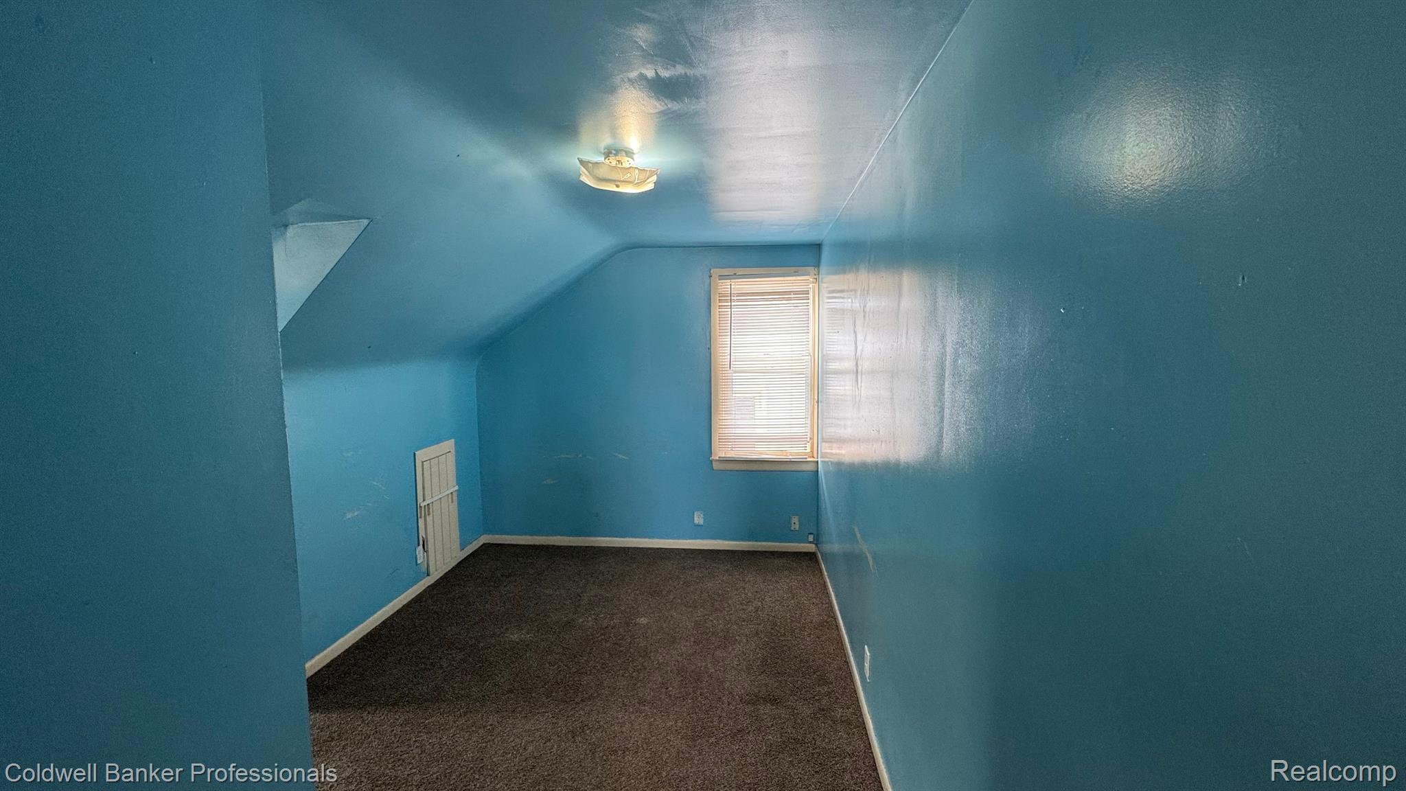 17711 HENRY ST